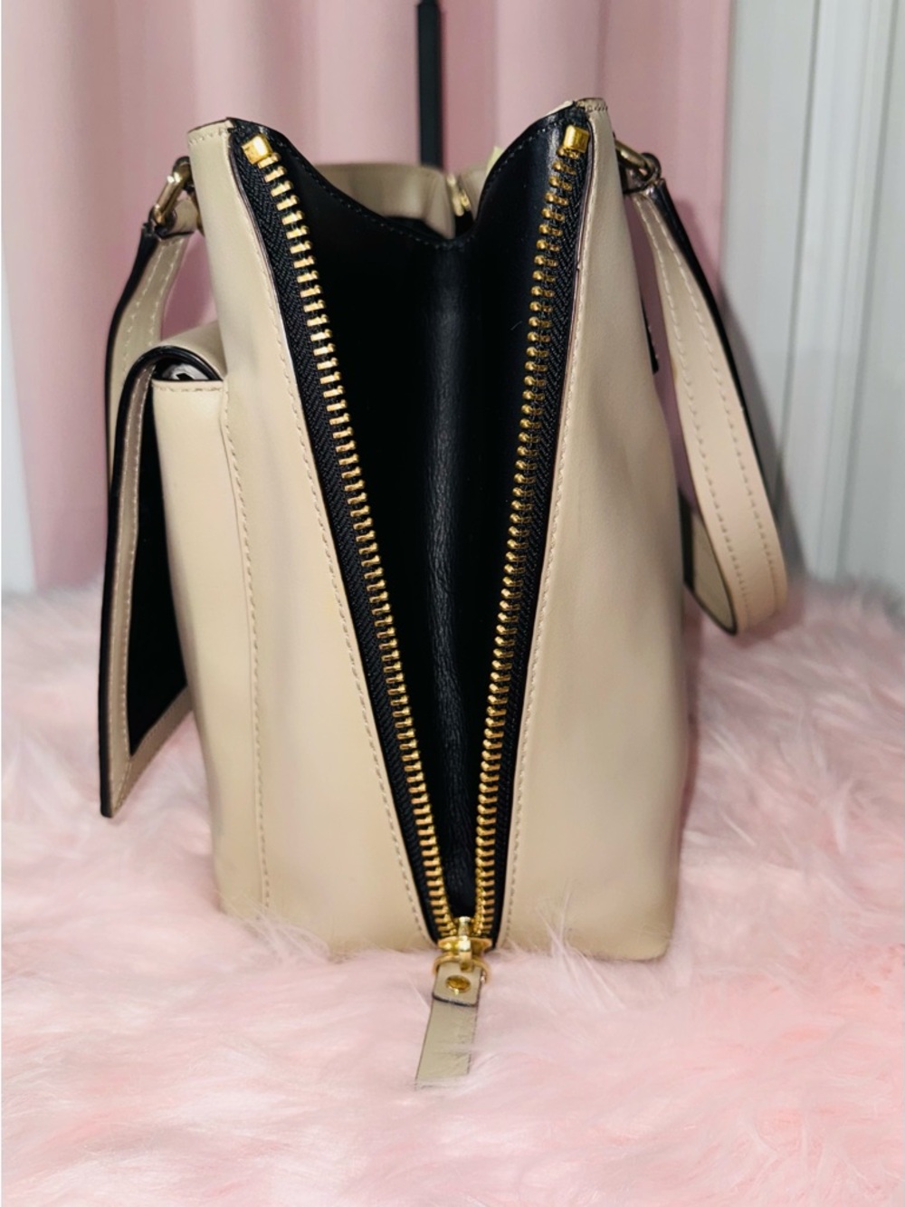 ♠️Kate Spade Leather Shoulder Bag Neutral Beige Front Pocket - Picture 5 of 13